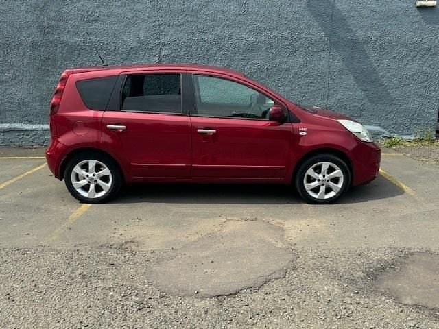 Used Nissan Note N-TEC 88 HP (64 kW) 2011 Red MPV