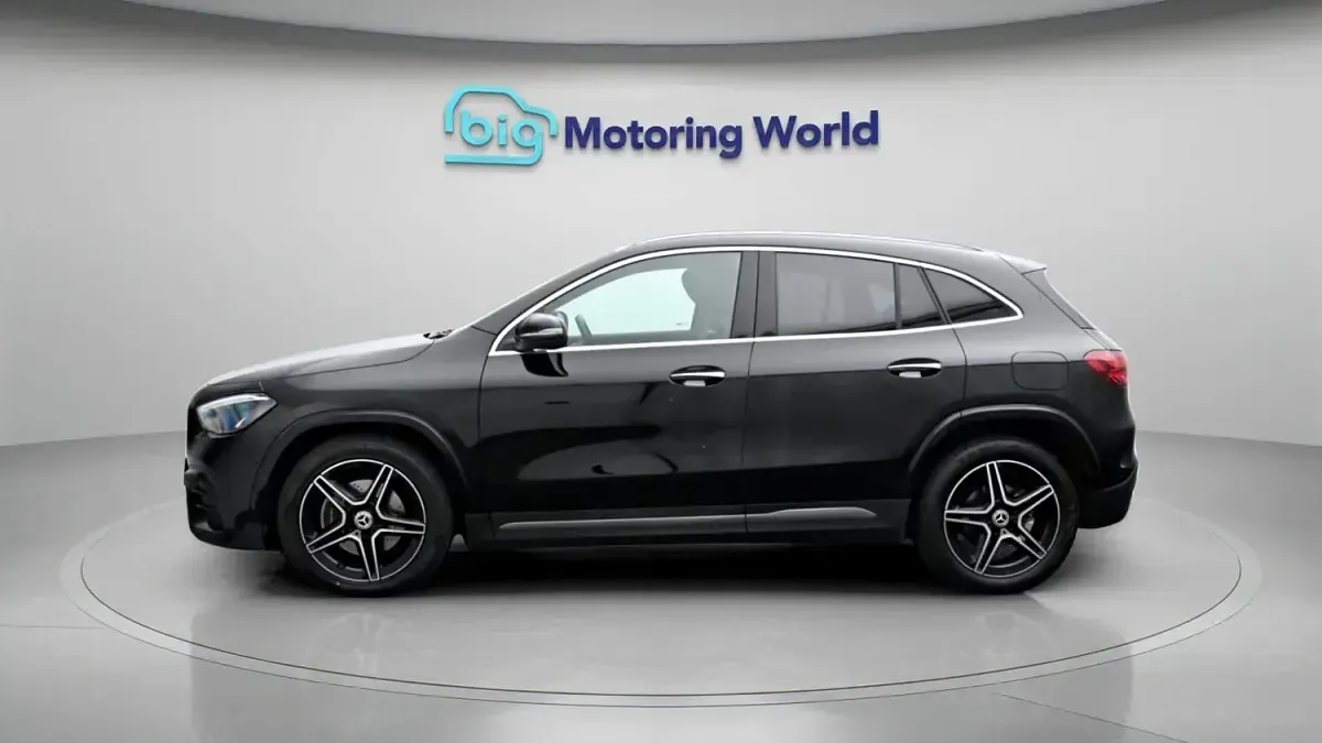 Used Mercedes GLA200 Executive 163 HP (119 kW) 2024 Black SUV