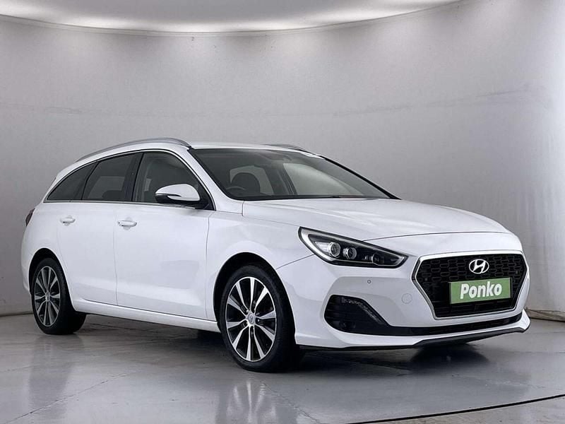 White Used 2020 Hyundai i30 Premium Estate | £9,730 (Fair price) - Image 1/3