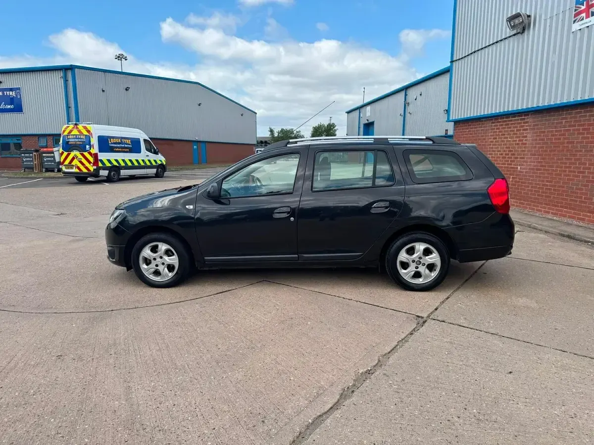 Used Dacia Logan MCV Lauréate 2016 Black Estate