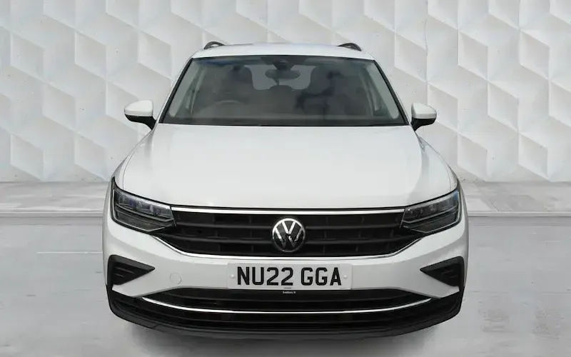 Used VW Tiguan Active 150 HP (110 kW) 2021 White SUV