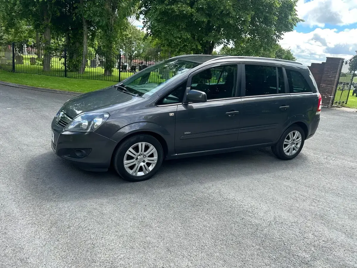 Used Vauxhall Zafira Design Edition 2013 Grey MPV