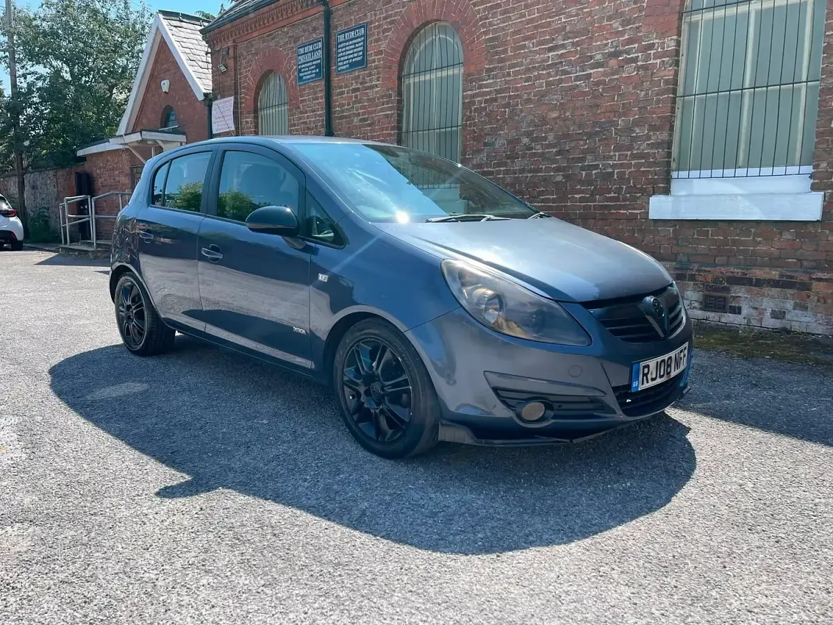 Used Vauxhall Corsa Design Edition 89 HP (65 kW) 2008 Blue Hatchback