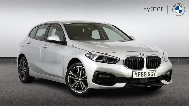 Used BMW 118 Sport Line 138 HP (101 kW) 2019 Silver Hatchback