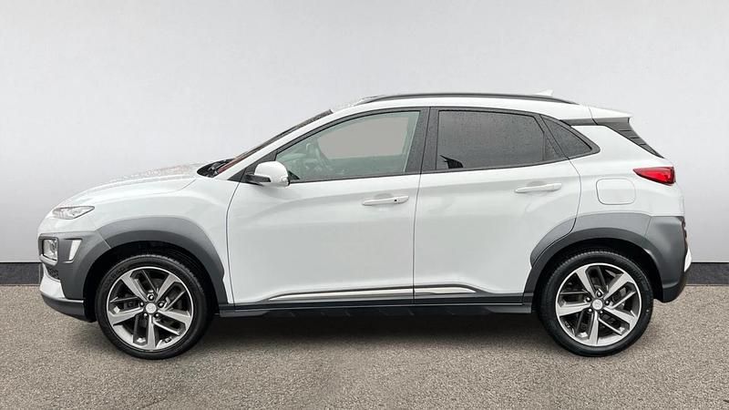 Used Hyundai Kona Premium 120 HP (88 kW) 2019 White SUV