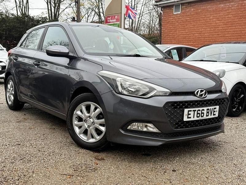 Grey Used 2016 Hyundai i20 SE Hatchback | £6,000 (Expensive) - Image 1/4