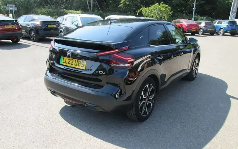 Used Citroën e-C4 Shine 100 kW (136 HP) 2022 Black Hatchback
