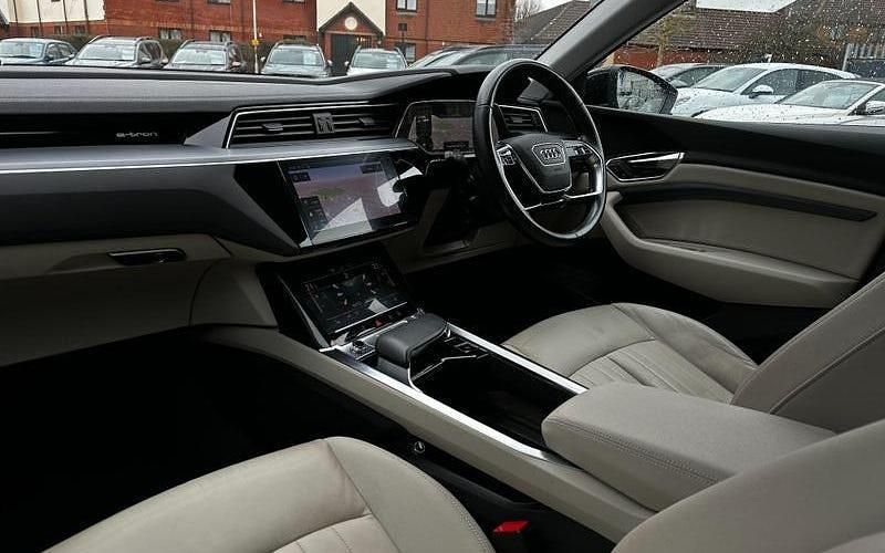 Used Audi e-tron Design 300 kW (408 HP) 2020 SUV