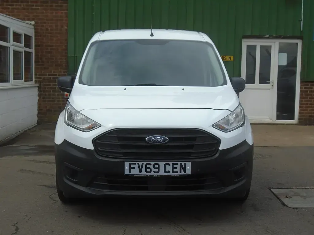 Used Ford Transit 100 HP (73 kW) 2019 White Van