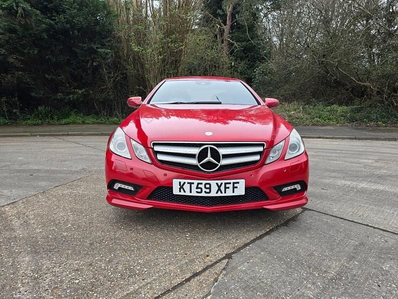 Usado Mercedes E350 231 HP (169 kW) 2009 Vermelho Coupé