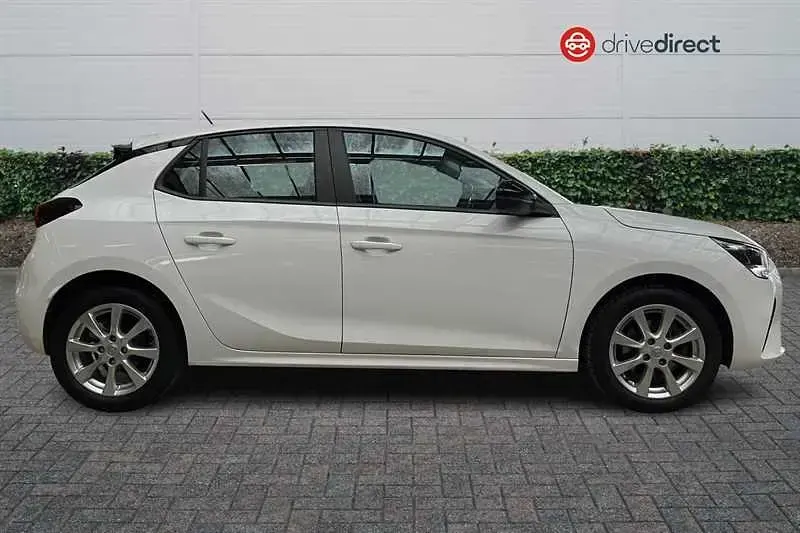 Used Vauxhall Corsa Design Edition 100 HP (73 kW) 2023 White Hatchback