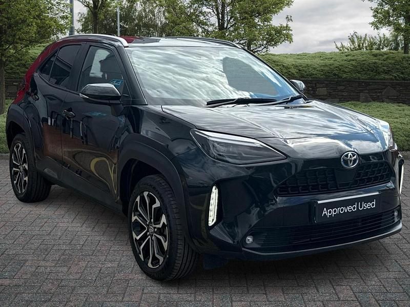 Black Used 2022 Toyota Yaris Hybrid Design Hatchback | £19,985 (Expensive) - Image 1/4