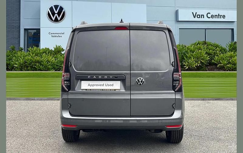 Used VW Caddy Pro 120 HP (88 kW) 2025 Grey MPV