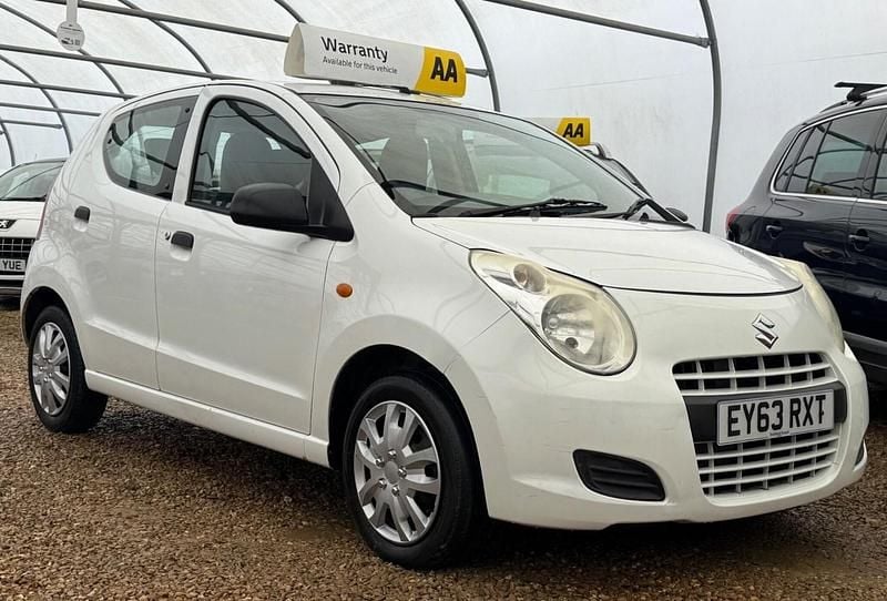 Used Suzuki Alto 68 HP (50 kW) 2013 White Hatchback