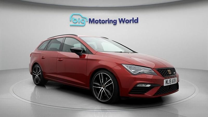 Used Seat Leon 4Drive 2019 Red Estate