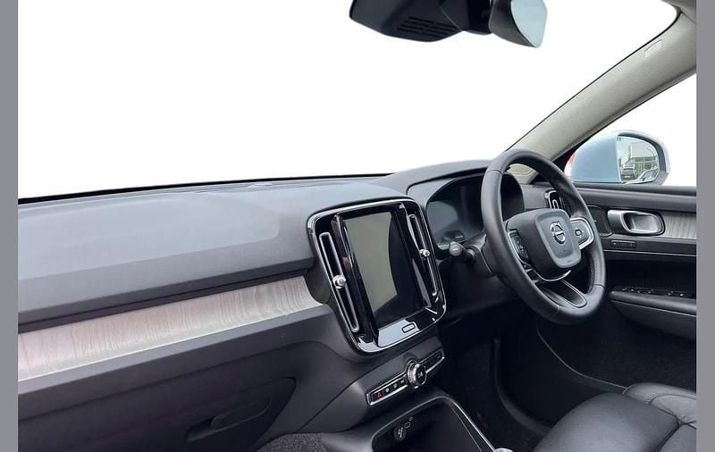 Usado Volvo XC40 Ultra 161 CV (118 kW) 2025 Azul SUV