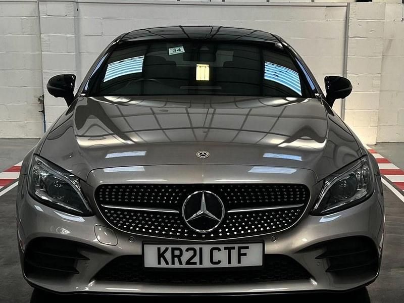 Begagnad Mercedes C220 AMG line 2021 Grå Sportkupé
