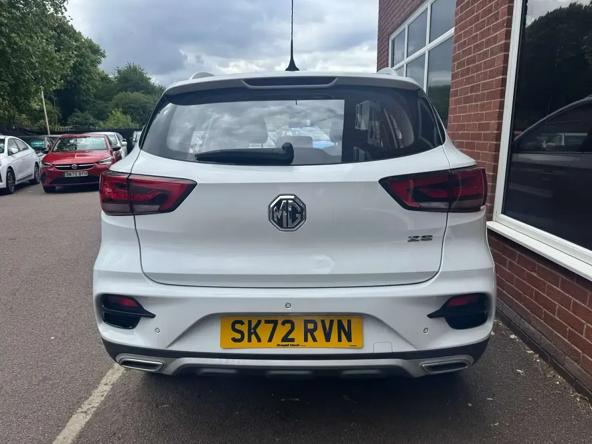 Used MG ZS Excite 106 HP (77 kW) 2023 White SUV