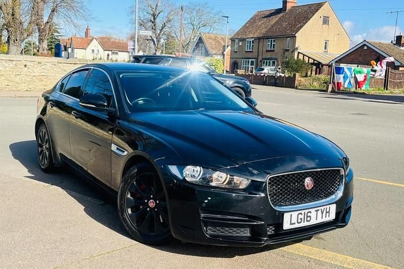 Used Jaguar XE Prestige 163 HP (119 kW) 2016 Black Sedan