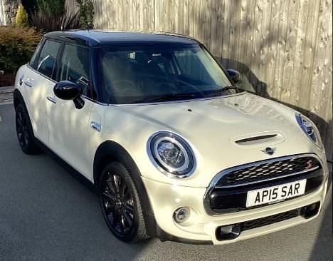 White Used 2020 Mini Cooper S Classic Hatchback | £16,399 (Super price) - Image 1/1