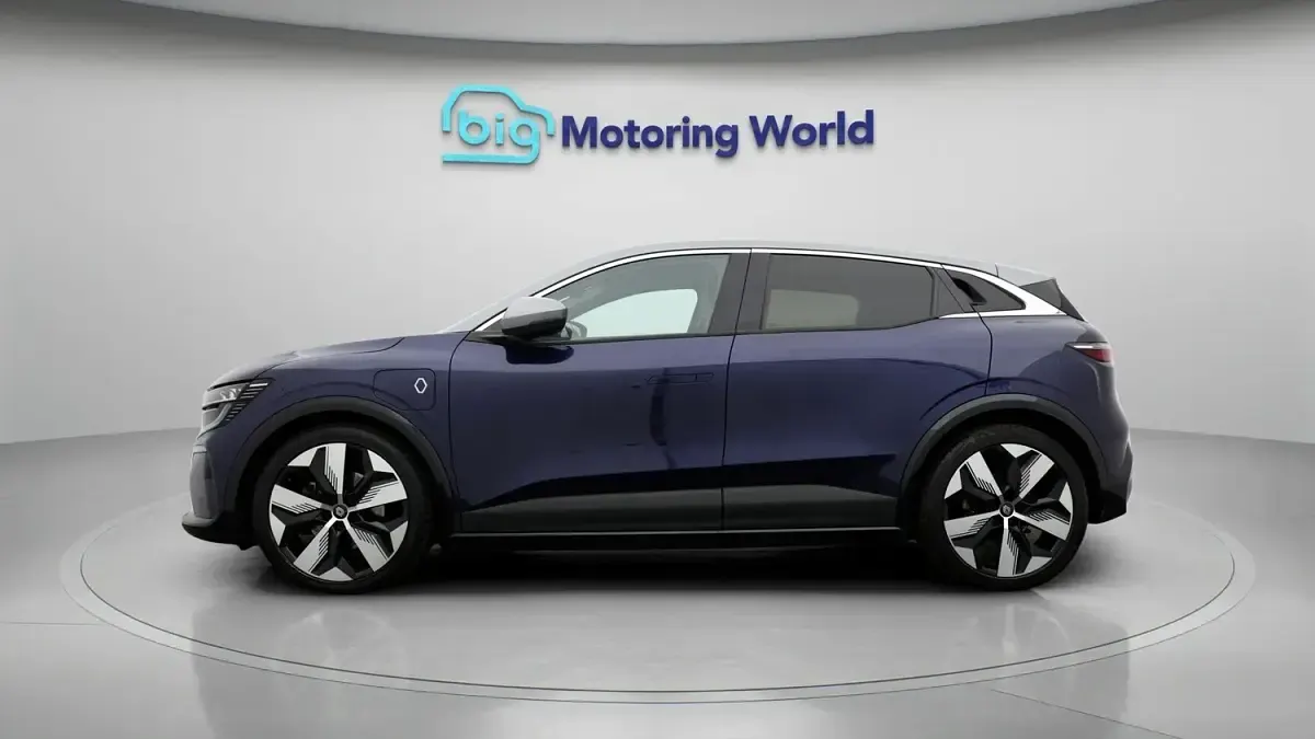 Used Renault Megane E-Tech Techno 161 kW (220 HP) 2023 Blue/grey Hatchback