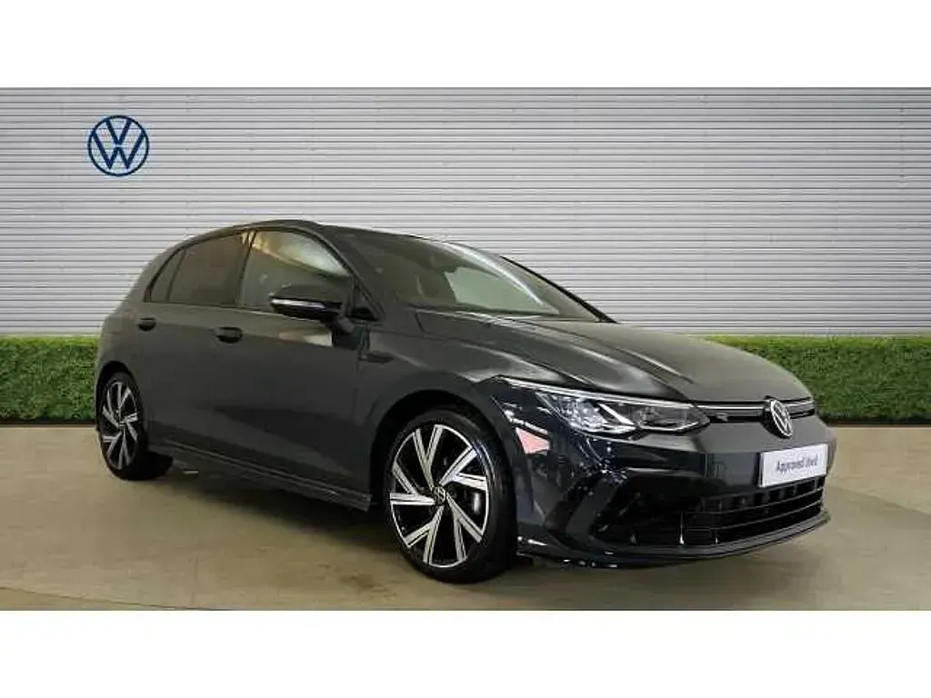 Used VW Golf VIII R-line 150 HP (110 kW) 2024 Hatchback