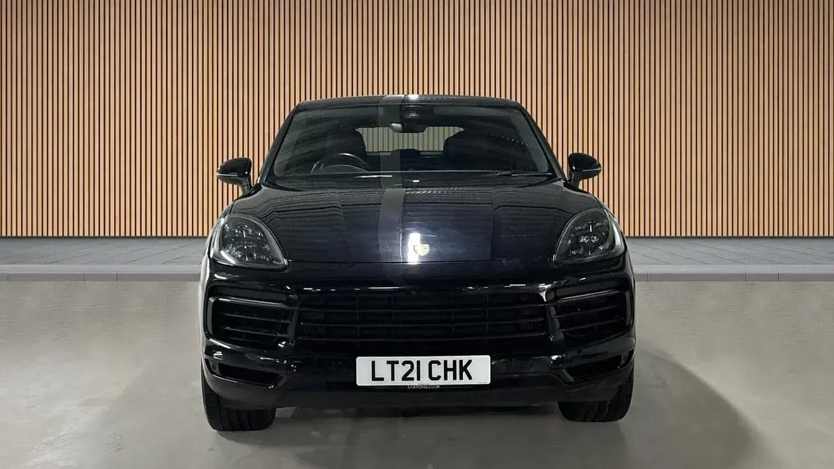 Used Porsche Cayenne 340 HP (250 kW) 2021 Jet black SUV