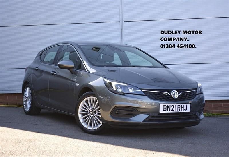 Cosmic grey Used 2021 Vauxhall Astra Elite Hatchback | £13,850 (Fair price) - Image 1/3