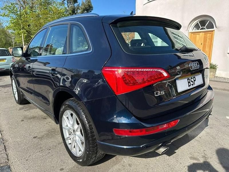 Usado Audi Q5 Advanced 240 HP (176 kW) 2010 Azul SUV
