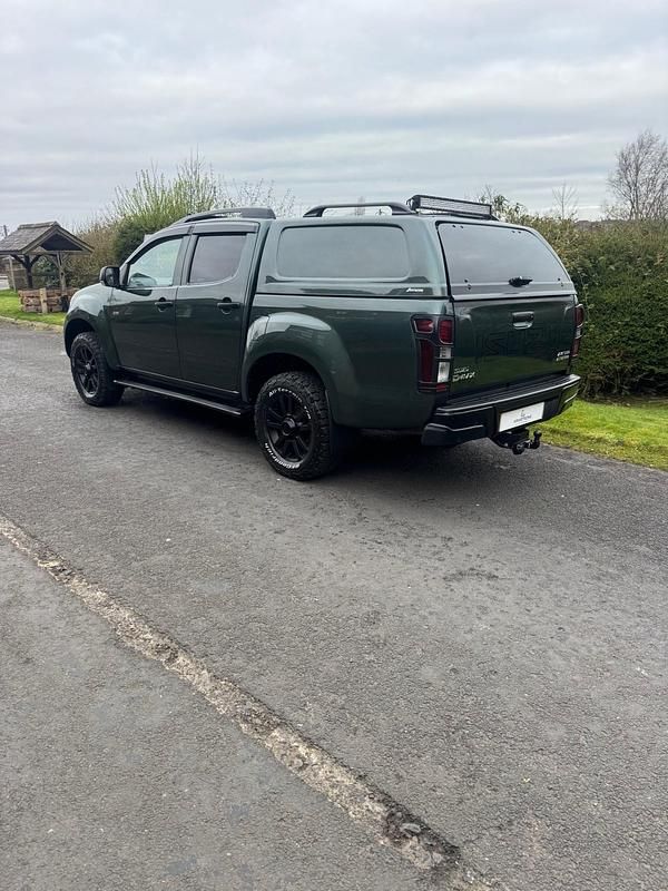 Second-hand Isuzu D-Max 2015 Verde Pickup