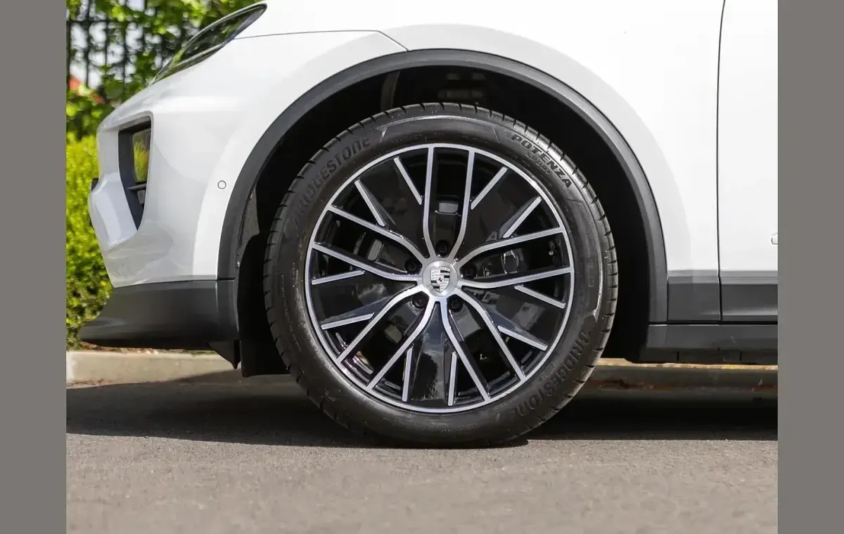 Used Porsche Macan 264 kW (360 HP) 2025 White SUV