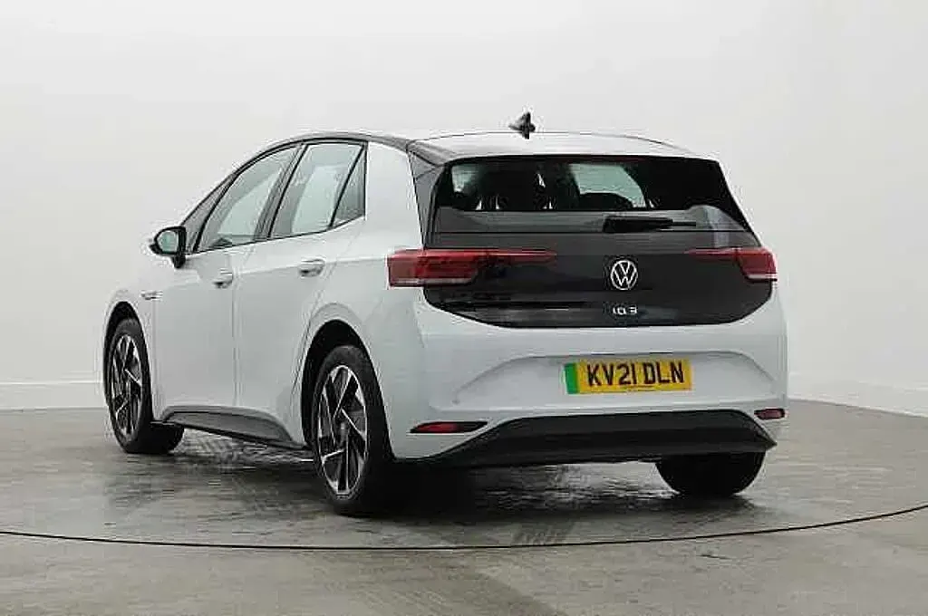 Used VW ID.3 Pro Performance 150 kW (204 HP) 2021 White Hatchback