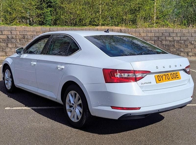 Used Skoda Superb SE Technology 2020 White Hatchback