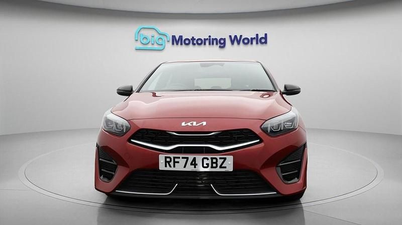 Used Kia Ceed GT-Line 138 HP (101 kW) 2025 Red Hatchback