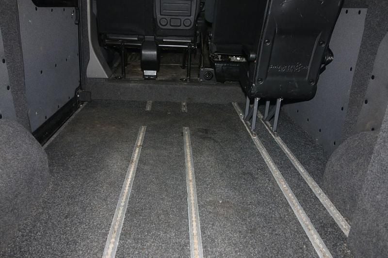 Image 4/4