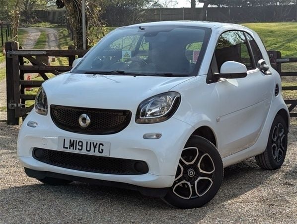 White Used 2019 Smart ForTwo Coupé Prime Coupe | £7,999 (Fair price) - Image 1/1