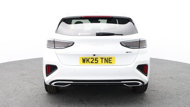 New Kia Ceed GT-Line 138 HP (101 kW) 2025 White Hatchback