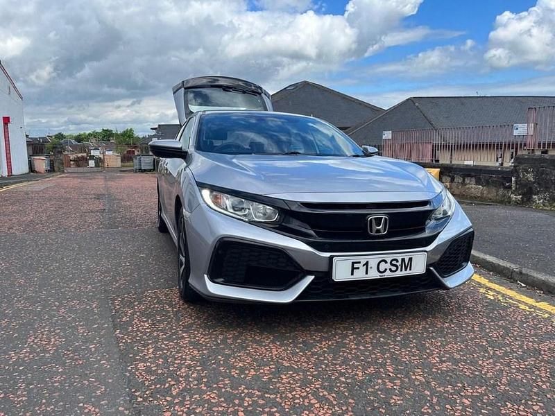 Used Honda Civic SE 120 HP (88 kW) 2018 Silver Hatchback