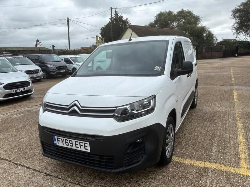 White Used 2020 Citroën Berlingo MPV | £9,990 (Fair price) - Image 1/4