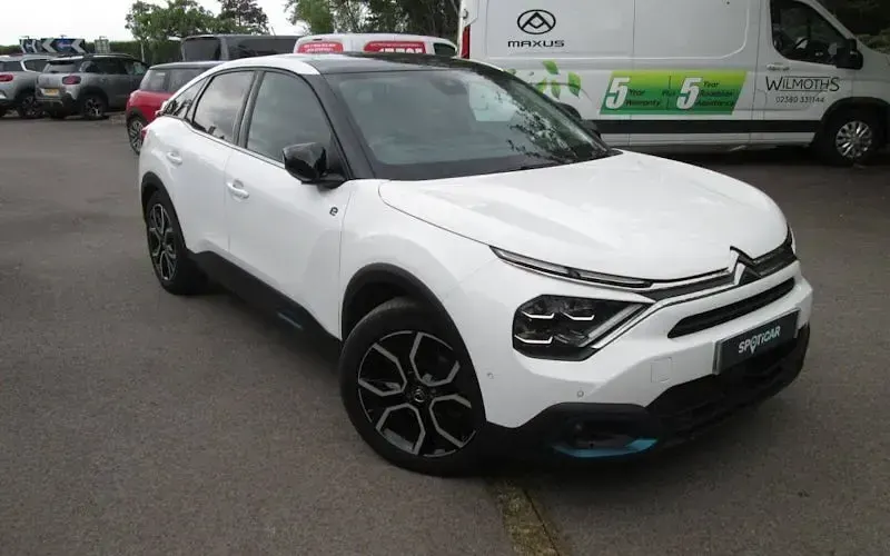Usado Citroën e-C4 Shine 100 kW (136 CV) 2022 Utilitario