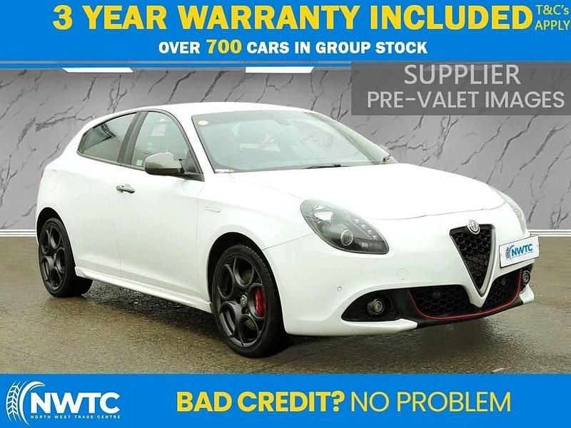 White Used 2016 Alfa Romeo Giulietta Edizione Speciale Hatchback | £8,695 (Fair price) - Image 1/3