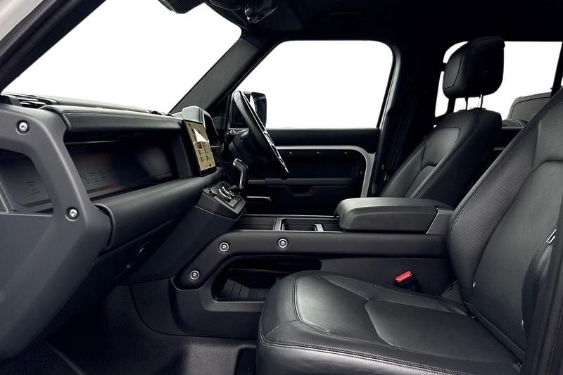 Used Land Rover Defender HSE Dynamic 2023 White Estate