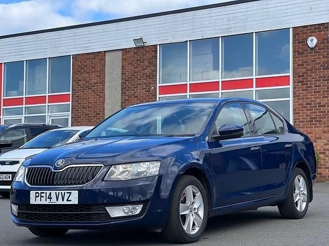 Used Skoda Octavia SE 148 HP (108 kW) 2014 Blue Hatchback