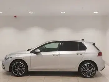Used VW Golf VIII Life 115 HP (84 kW) 2022 Silver Hatchback