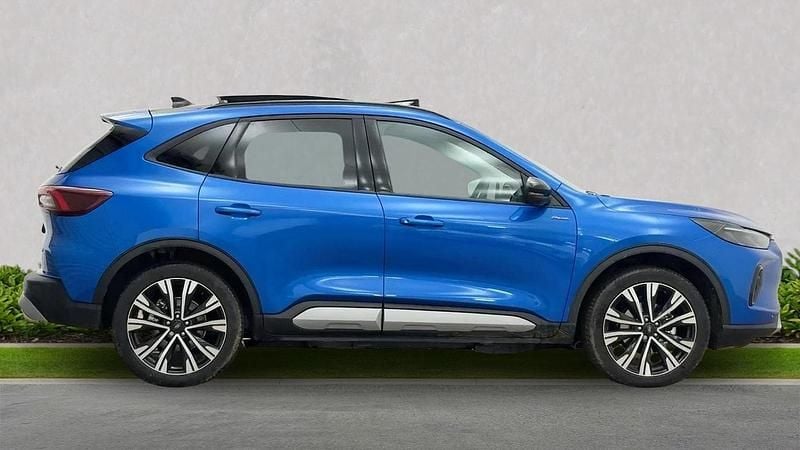 Usado Ford Kuga Active 243 CV (178 kW) 2025 Azul SUV