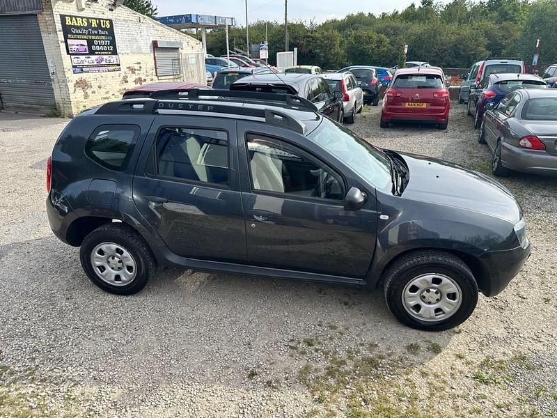 Grey Used 2016 Dacia Duster Ambiance SUV | £5,295 (Fair price) - Image 1/4