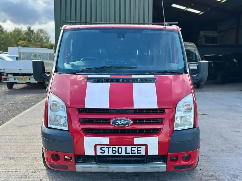Used Ford Transit Sport 140 HP (102 kW) 2011 Red Van
