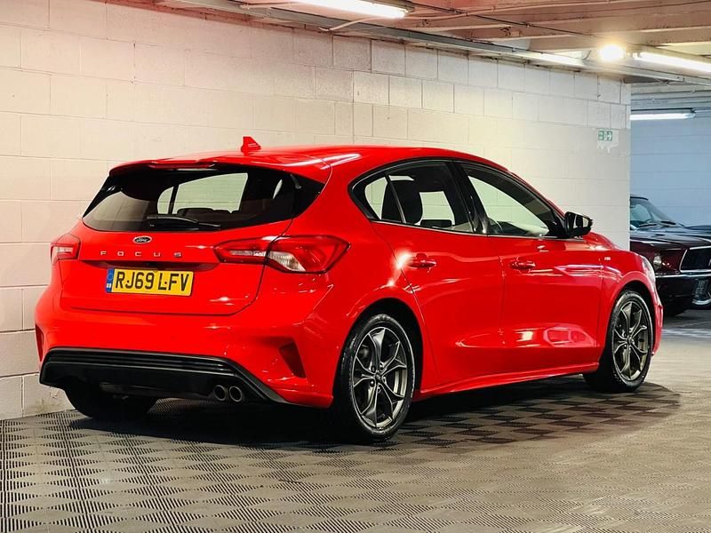 Used Ford Focus ST-Line 150 HP (110 kW) 2020 Red Hatchback