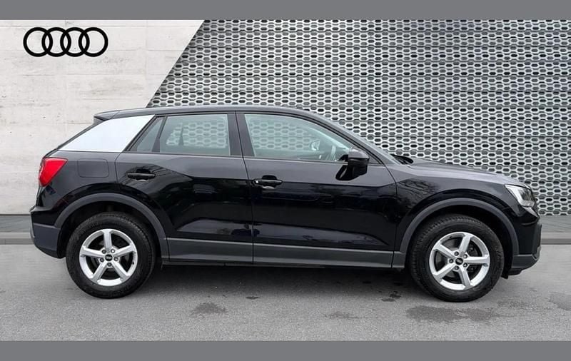 Usado Audi Q2 116 HP (85 kW) 2021 Preto SUV