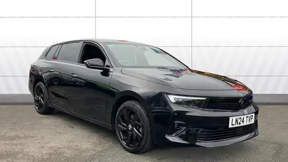 Used 2024 Vauxhall Astra Estate | £18,018 (Good price)